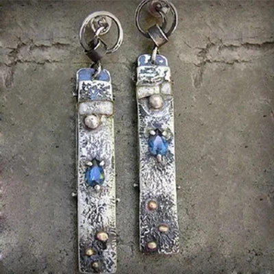 Samanta | Handmade blue stone earrings.