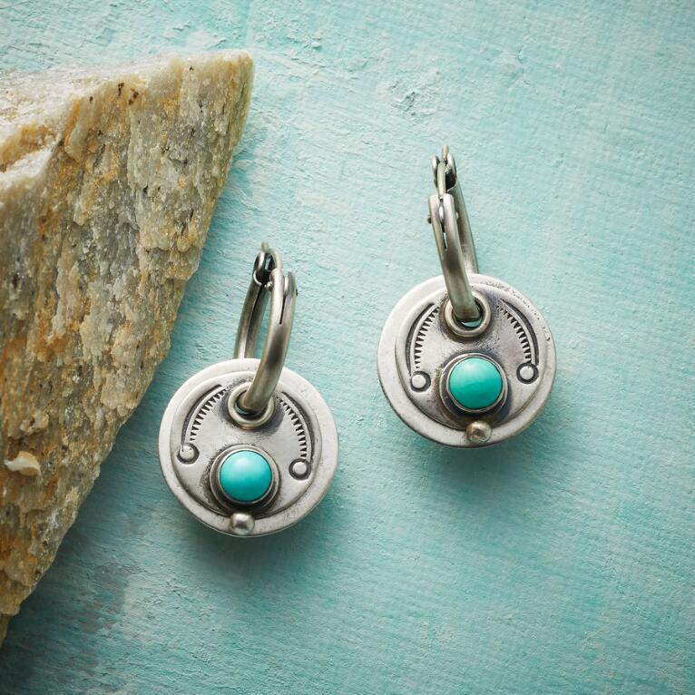 Rocío | Bohemian earrings with turquoise stones in silver