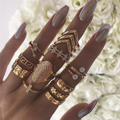 Julia | Unique Premium Package of 8 to 12 Rings