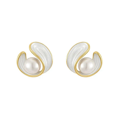 Doris | Luxury white opal earrings with pearls in gold.