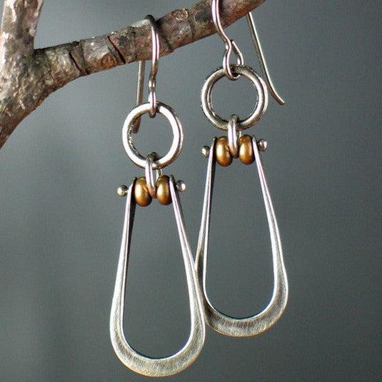 Hilda | Vintage silver dangling earrings