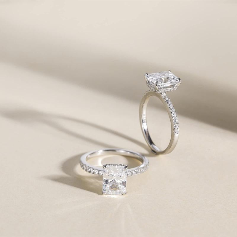 Ariadna | Lumina Radiant Solitaire Ring