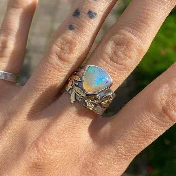 Zulema | Geometric opal leaf ring