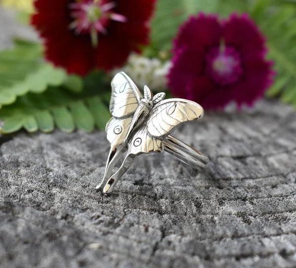 Otilia | Butterfly ring