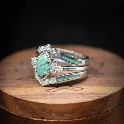 Isabel | Natural turquoise diamond ring