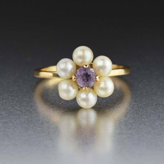 Esperanza | Vintage golden pearl flower ring with purple crystal