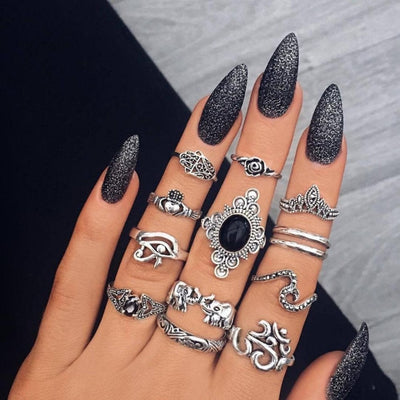Julia | Unique Premium Package of 8 to 12 Rings
