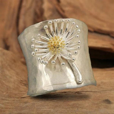Rebeca | Wide ring with flowering daisies