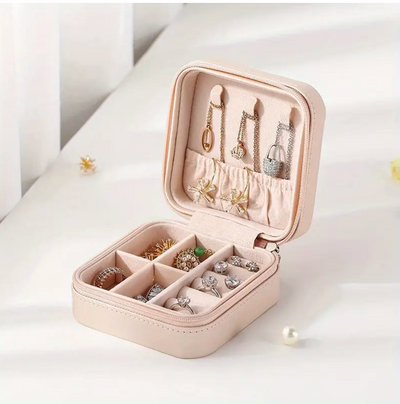 Vilma | Jeannie's Jewelry Organizer