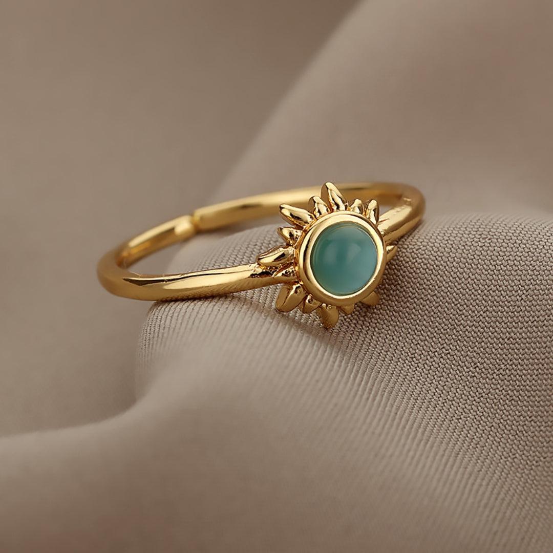 Bárbara | Adjustable sunstone ring in gold