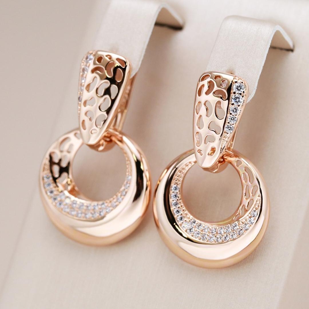 Diana | Elegant golden scale circle earrings