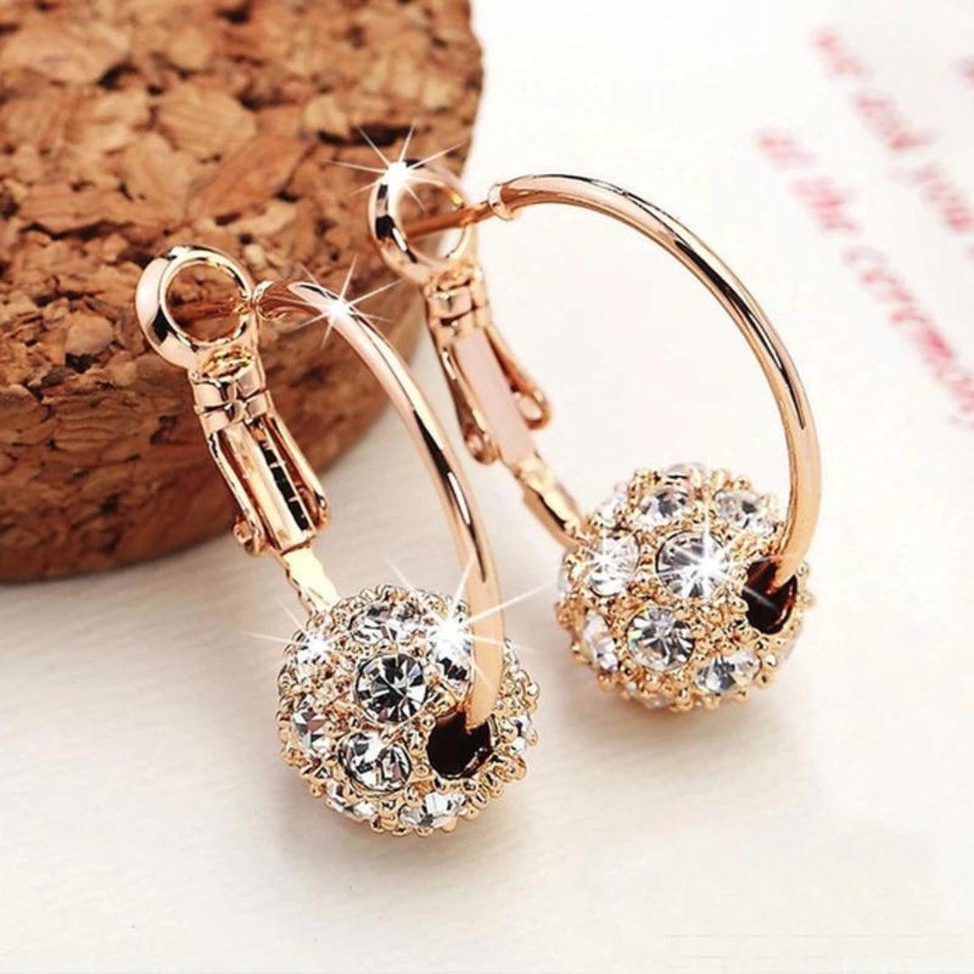 Hilda | Shiny golden ball earrings