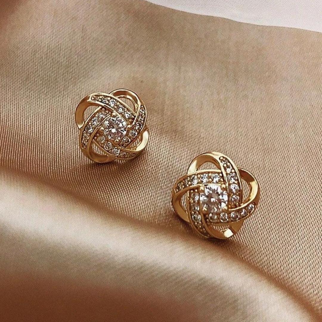 Elvia | Sparkly ball earrings