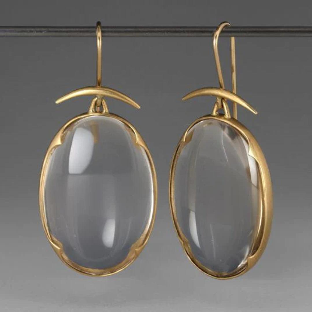 Yesenia | Vintage crystal and gold earrings.