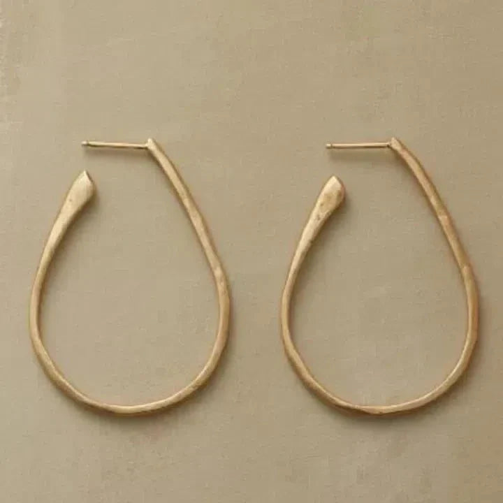 Dominique | Vintage gold hoop earrings