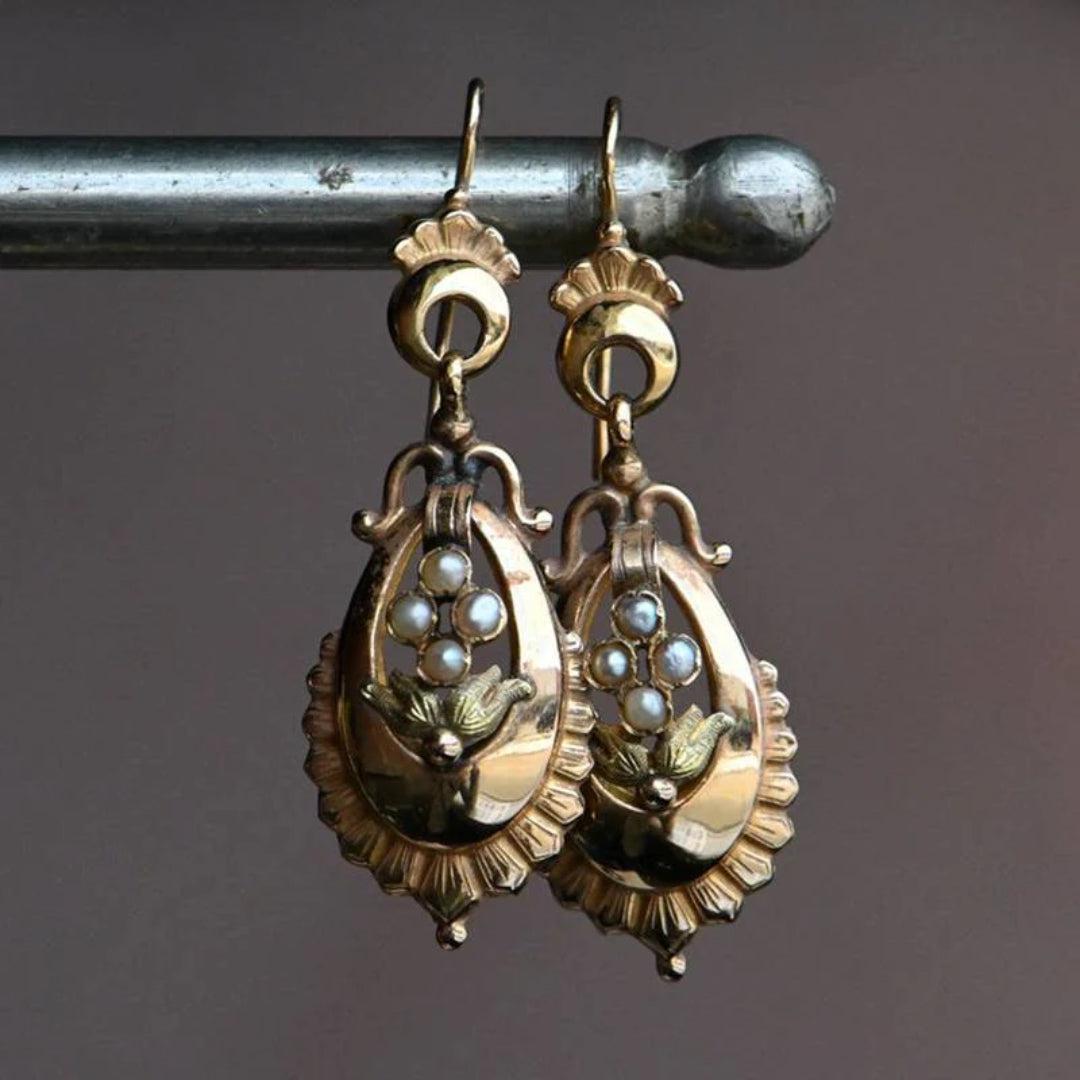 Jessica | Gold-plated vintage beetle earrings