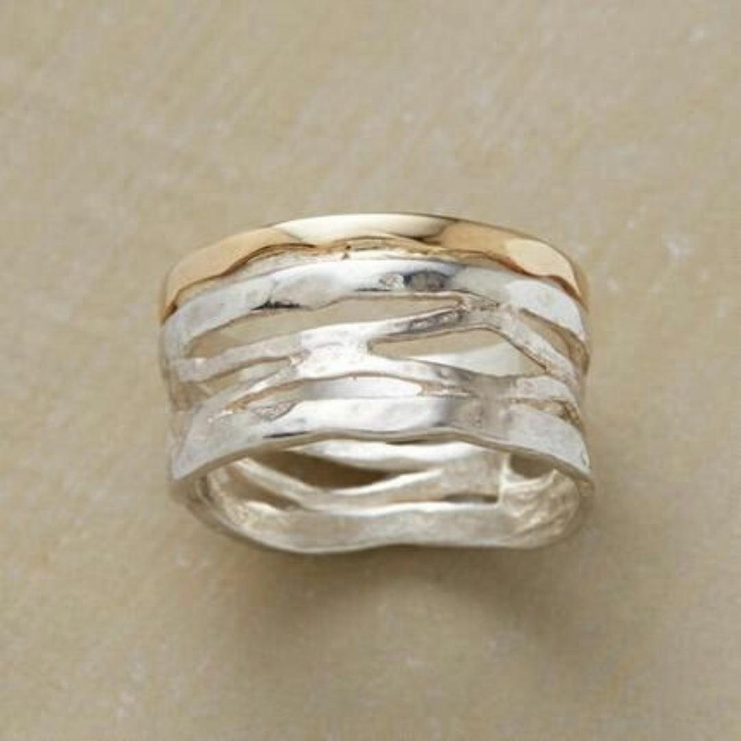 Angélica | Vintage hollow gold and silver ring