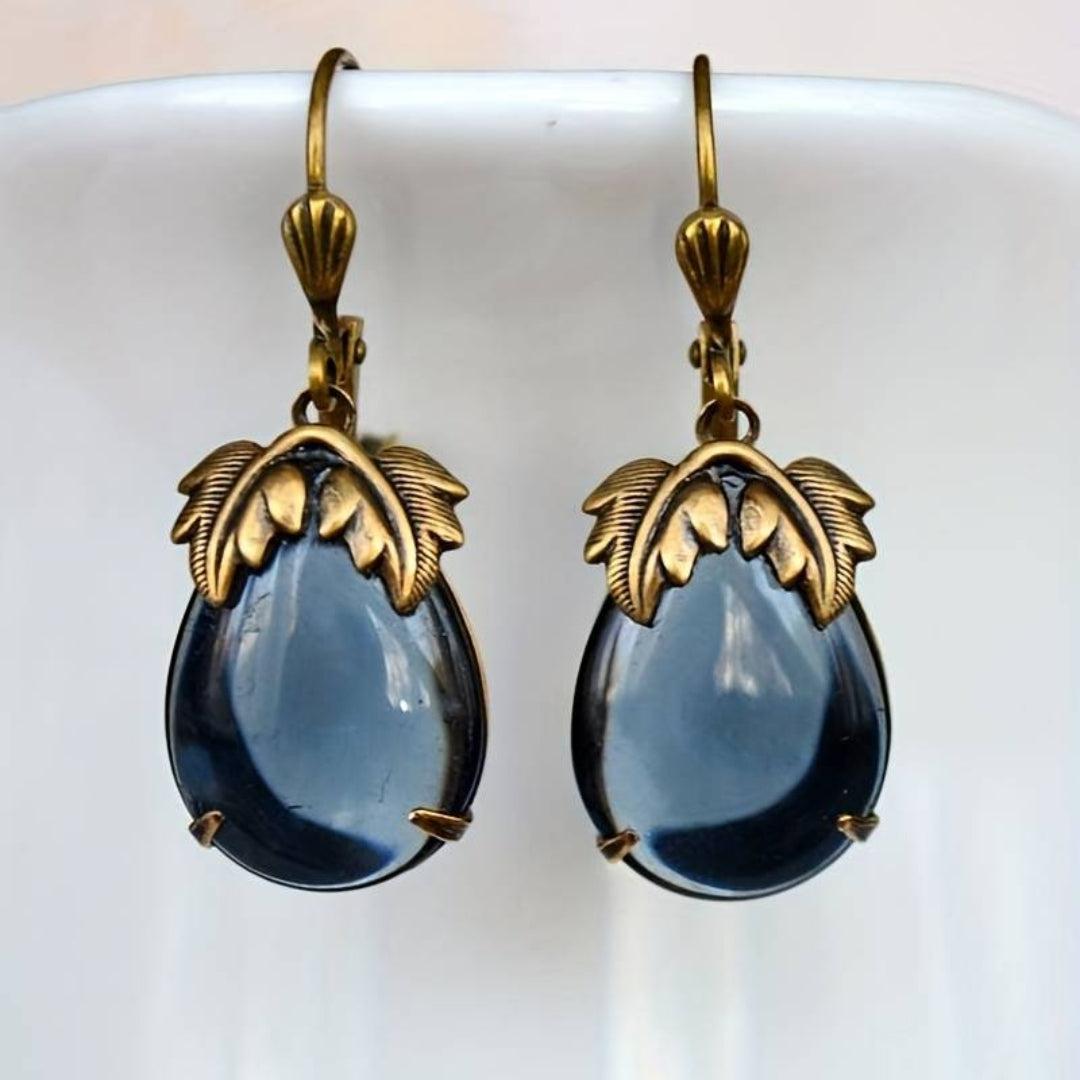 Sandra | Vintage gold earrings with blue crystals