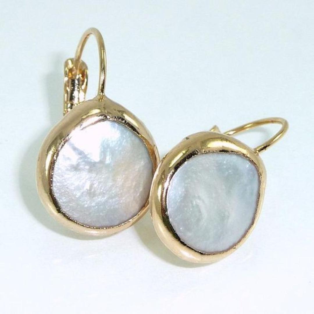 Mariana | Vintage gold earrings with white stone
