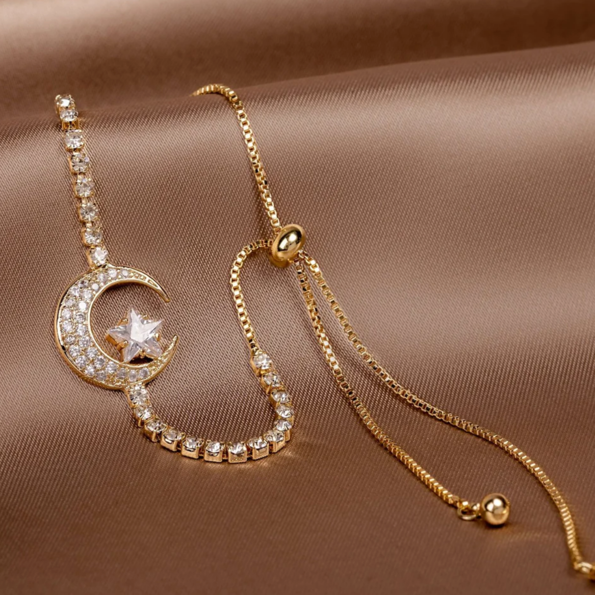 Frida | Zirconia and gold moon pendant bracelets