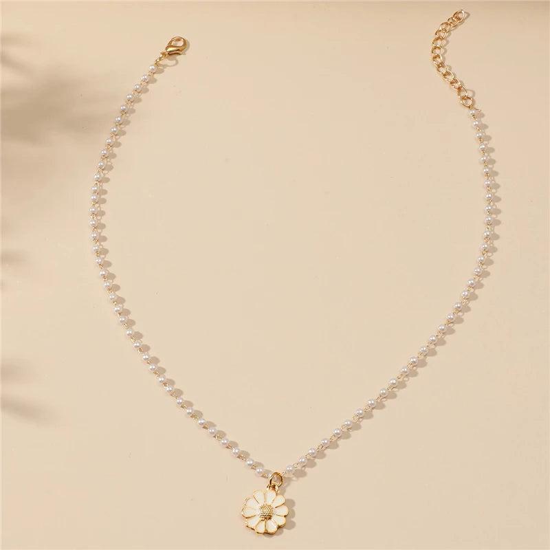 Noelia | Daisy pendant with pearl