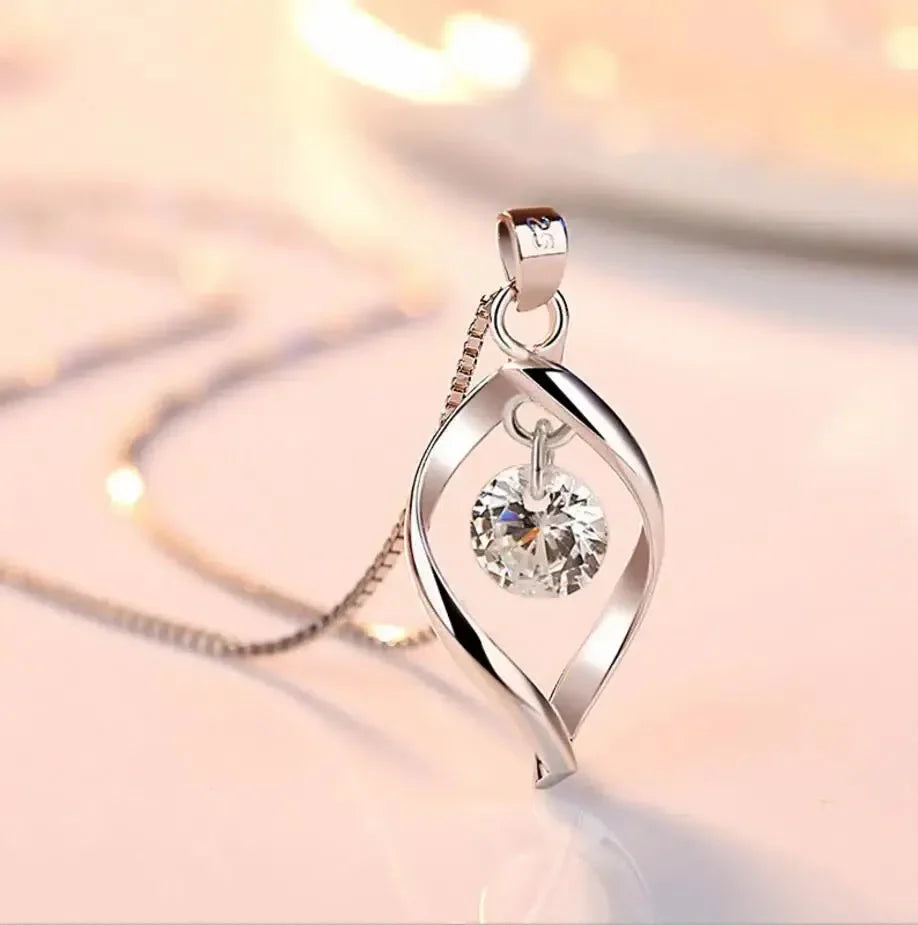 Jacinta | Necklace with zircons in silver