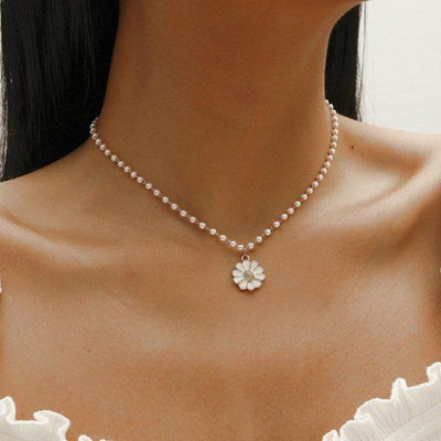 Noelia | Daisy pendant with pearl