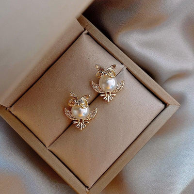 Flora | Golden owl earrings