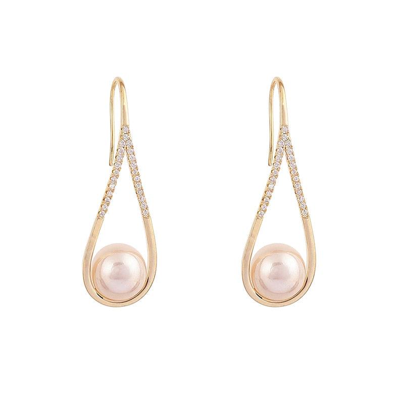 Tatiana | Rose gold pearl earrings