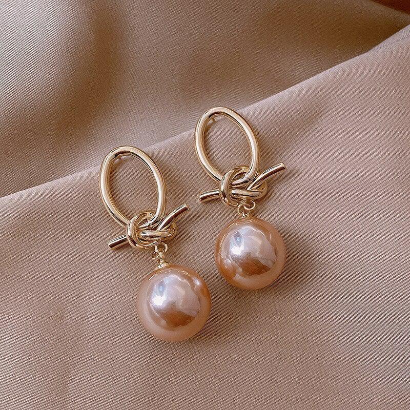 Gabriela | Hoop earrings with golden pearls
