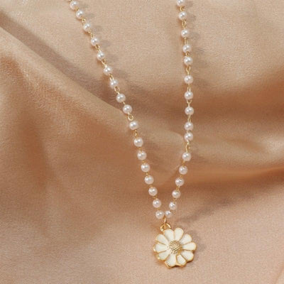 Noelia | Daisy pendant with pearl