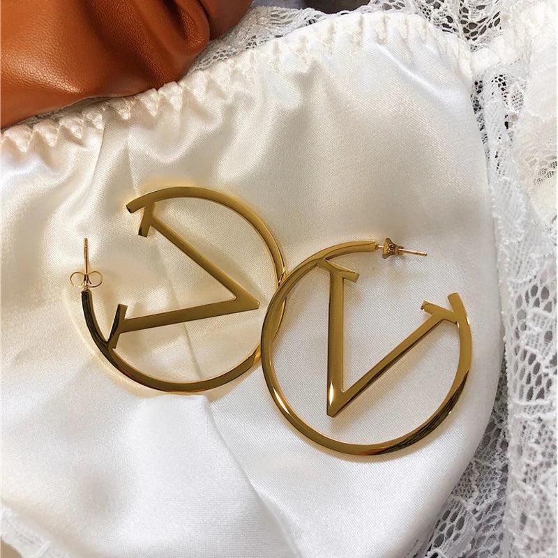Mariana | Punk V Earrings in Gold