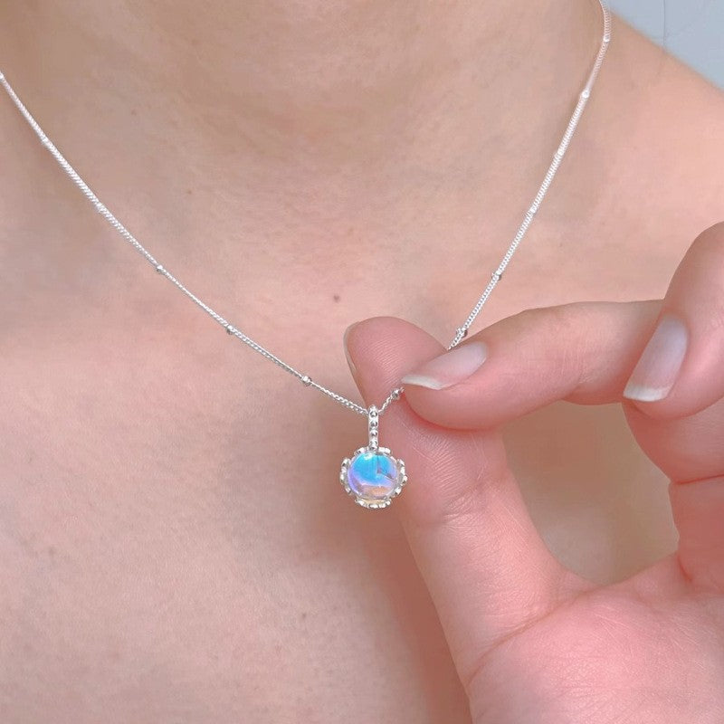 Xiomara | Delicate gemstone pendant necklace