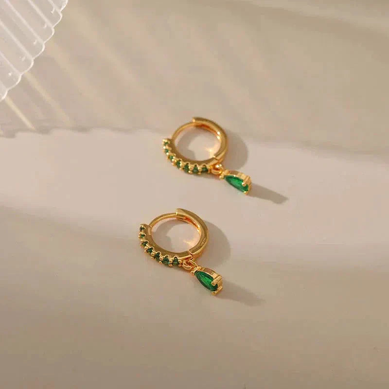Penélope | Zirconia earrings with emerald in gold