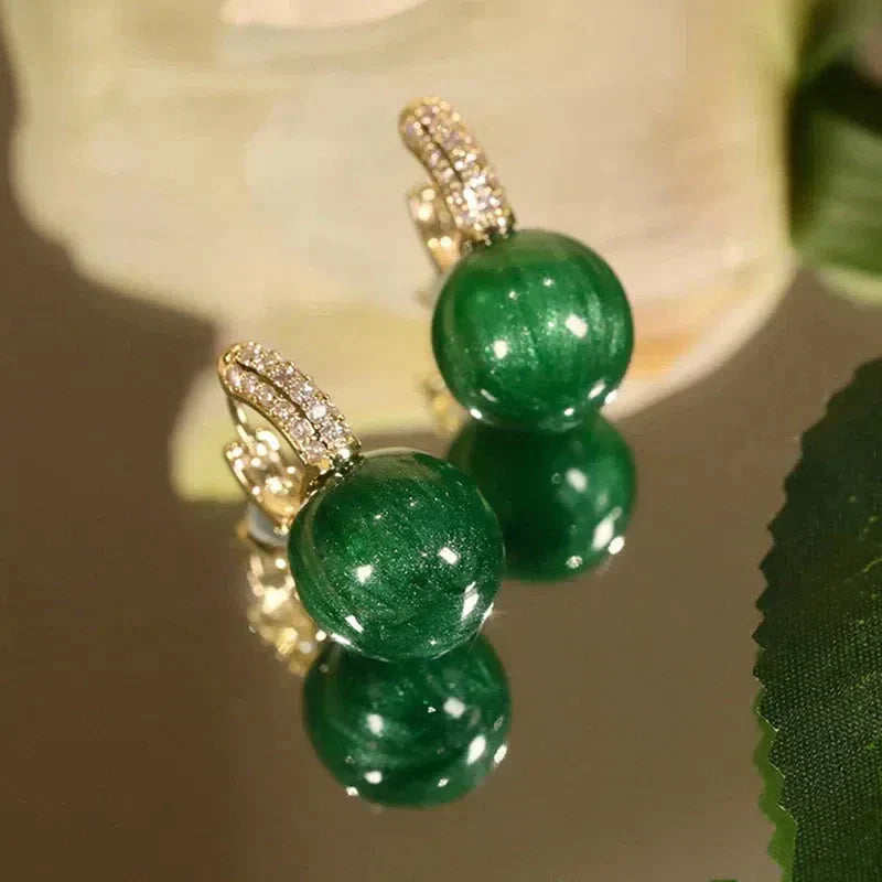 Paula | Green pearl earrings in gold
