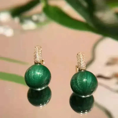 Paula | Green pearl earrings in gold