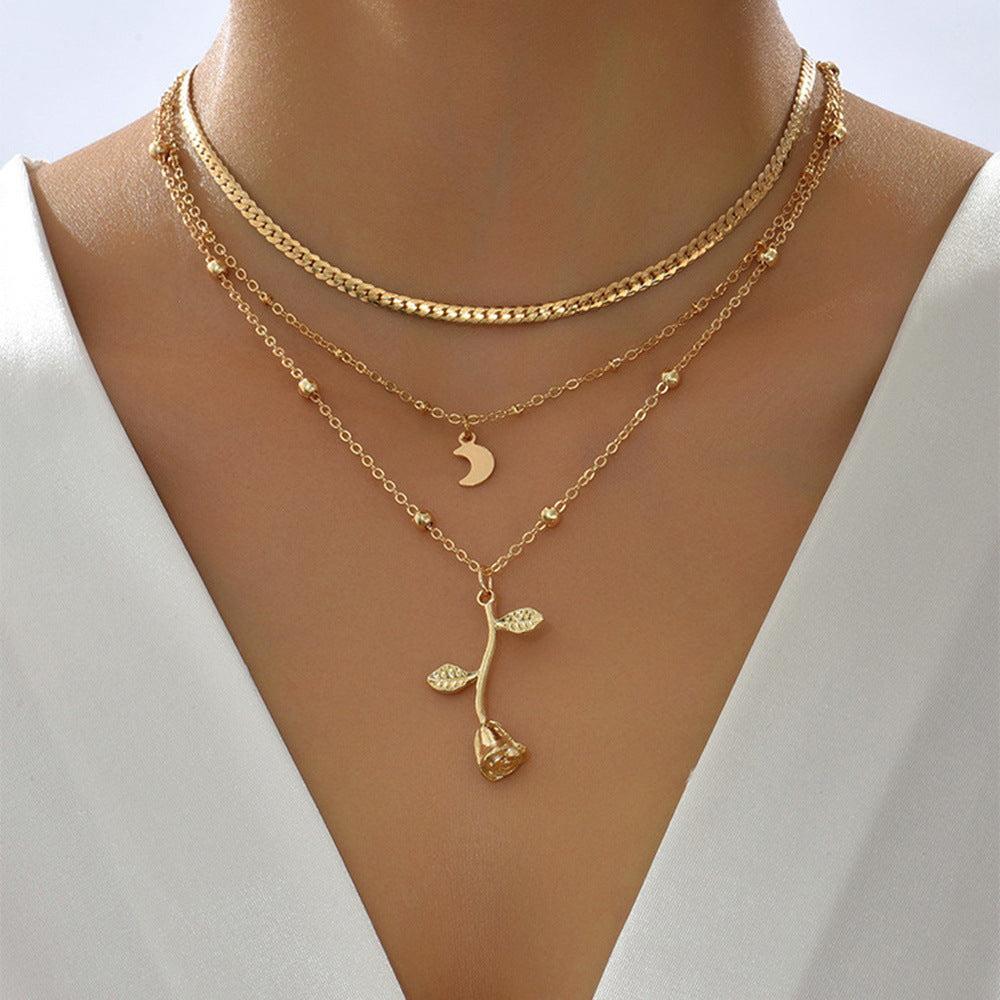 María Eugenia | Golden Rose Pendant Necklace