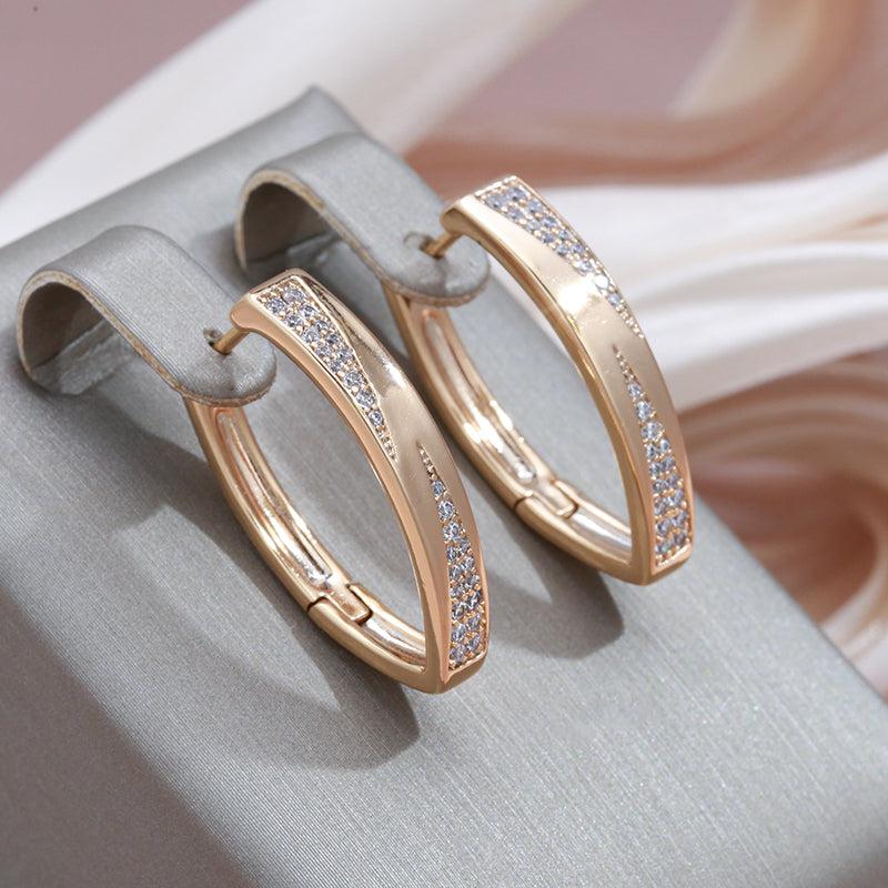 Carina | Exquisite gold and diamond earrings.