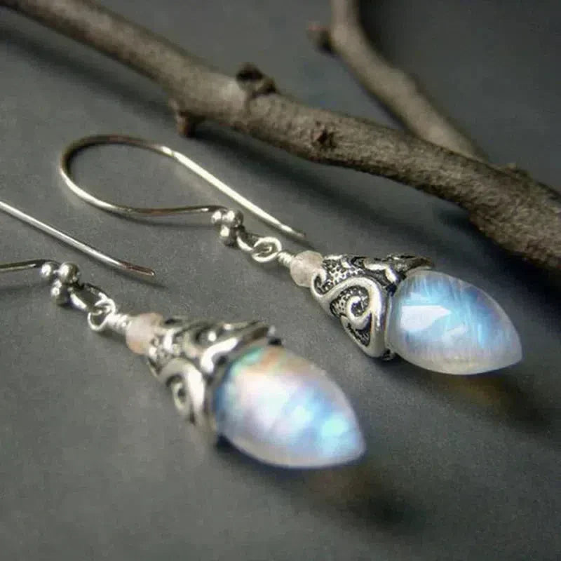 Paula | Vintage moon crystal earrings in silver