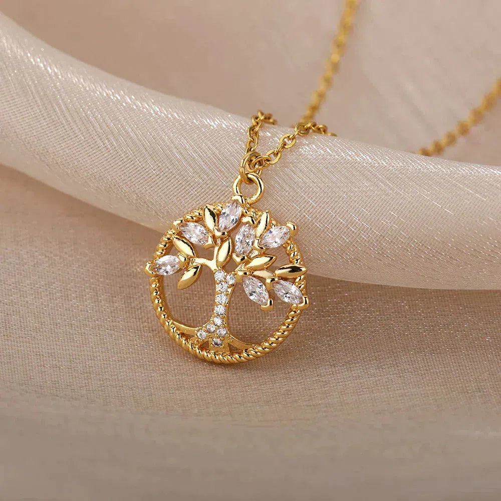 Xochitl | Tree of Life Necklace with Zirconia in Gold