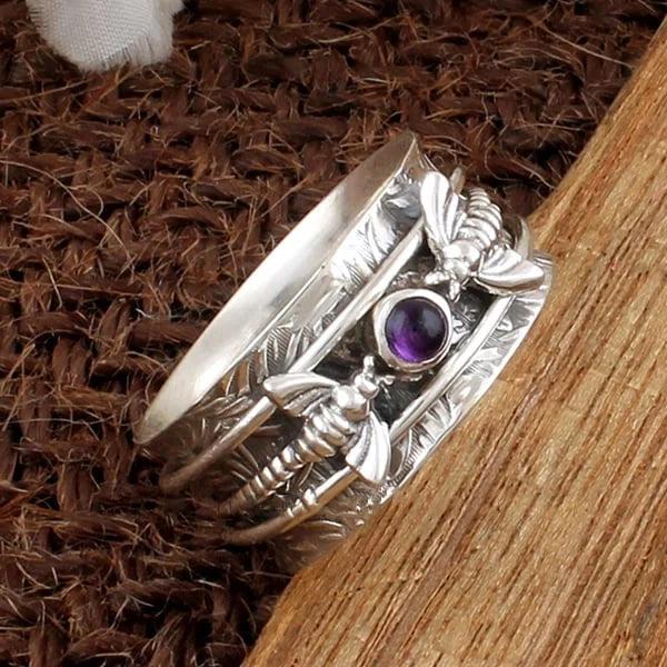 María | Purple Bee Gemstone Meditation Ring