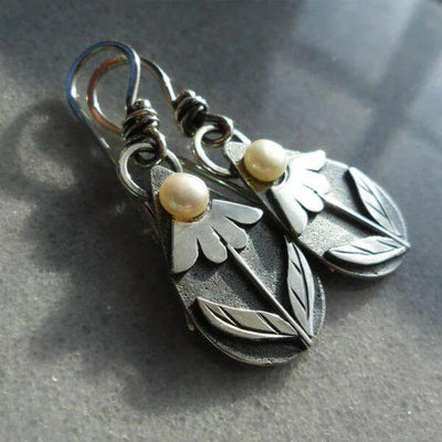 Greta | Teardrop Flower Earrings