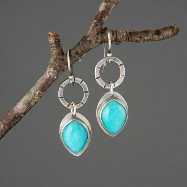 Guadalupe | Vintage earrings with blue stone in silver