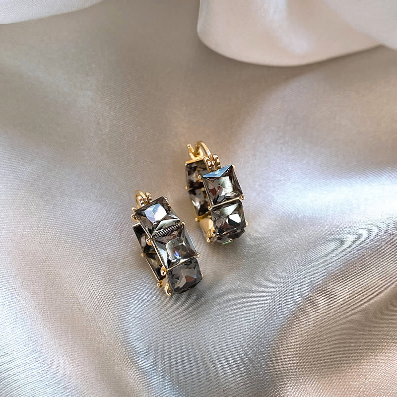 Paloma | Black zirconia earrings in gold