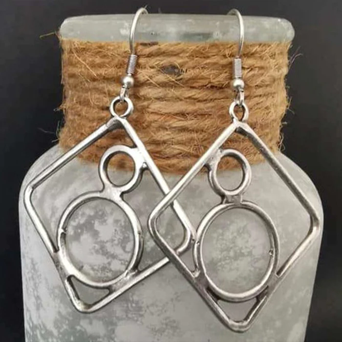 Mayra | Vintage hollow silver earrings