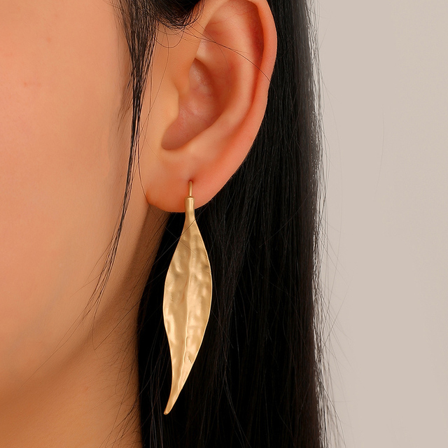 Judith | Vintage earrings with gold leaf