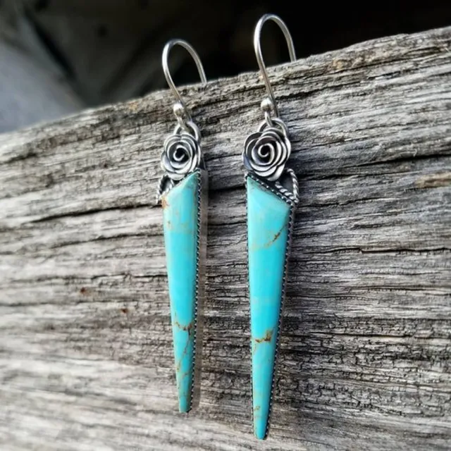 Nancy | Vintage lace earrings with turquoise stone