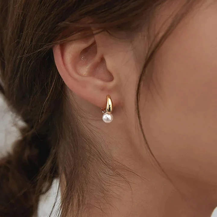 Bárbara | Small Gold Plated Pearl Earrings