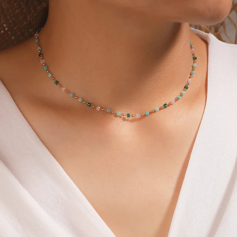 Gladys | Gold-plated multi-colored pebble necklace