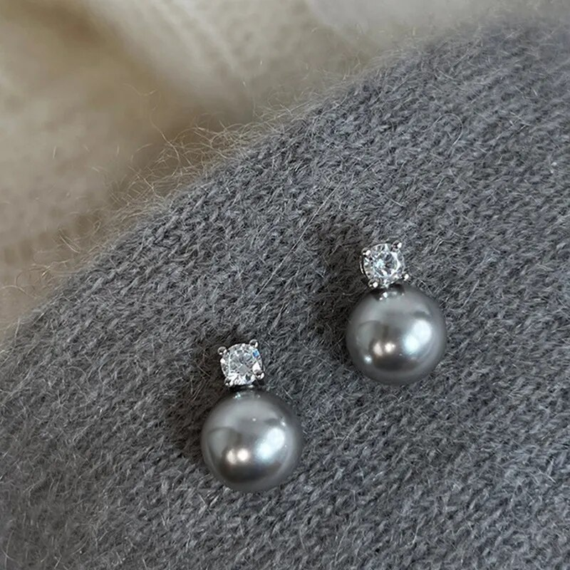 Xaviera | Elegant black pearl and zirconia earrings